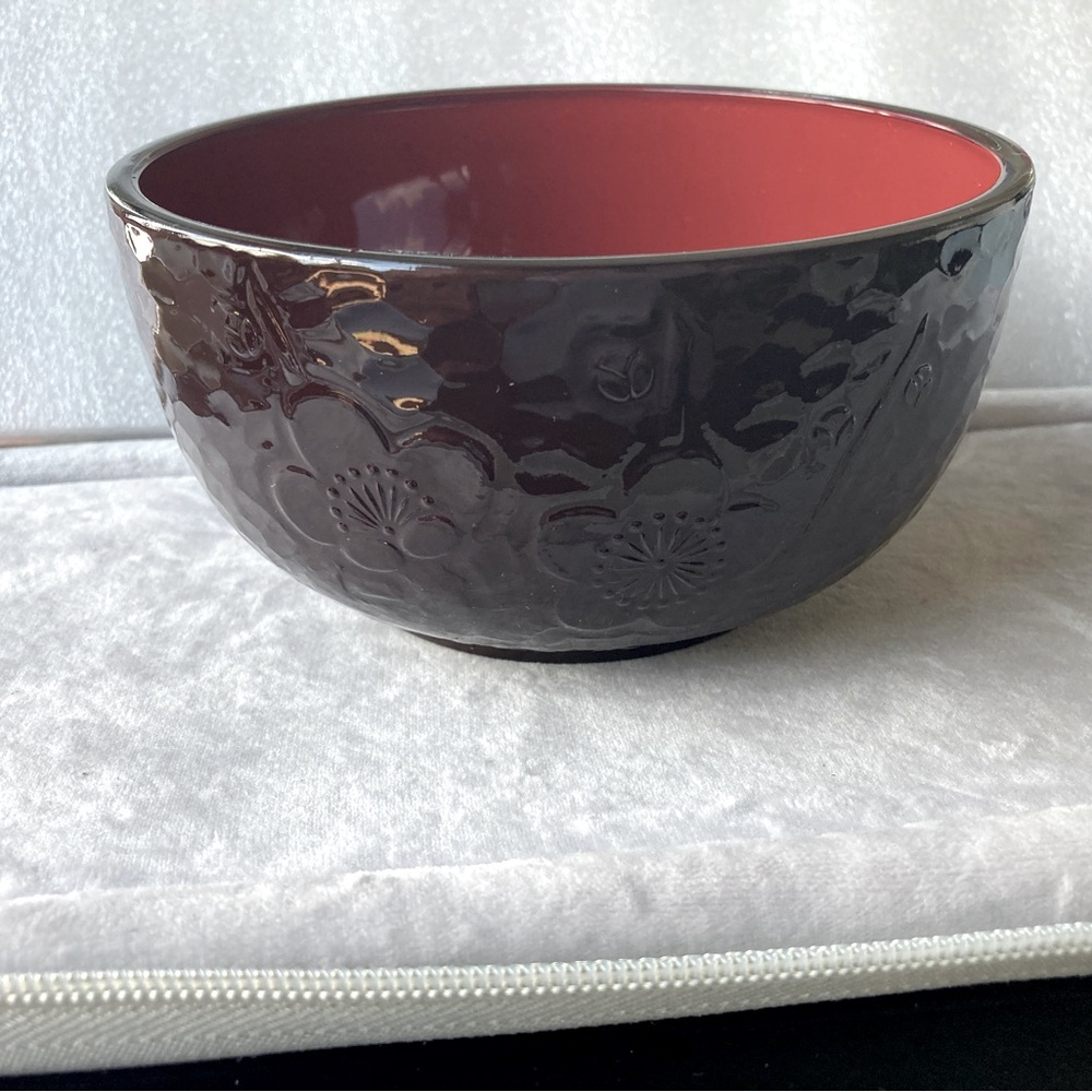 Vintage Japanese Lacquer bowls with Sakura flower design.  New in box.  5 bowls